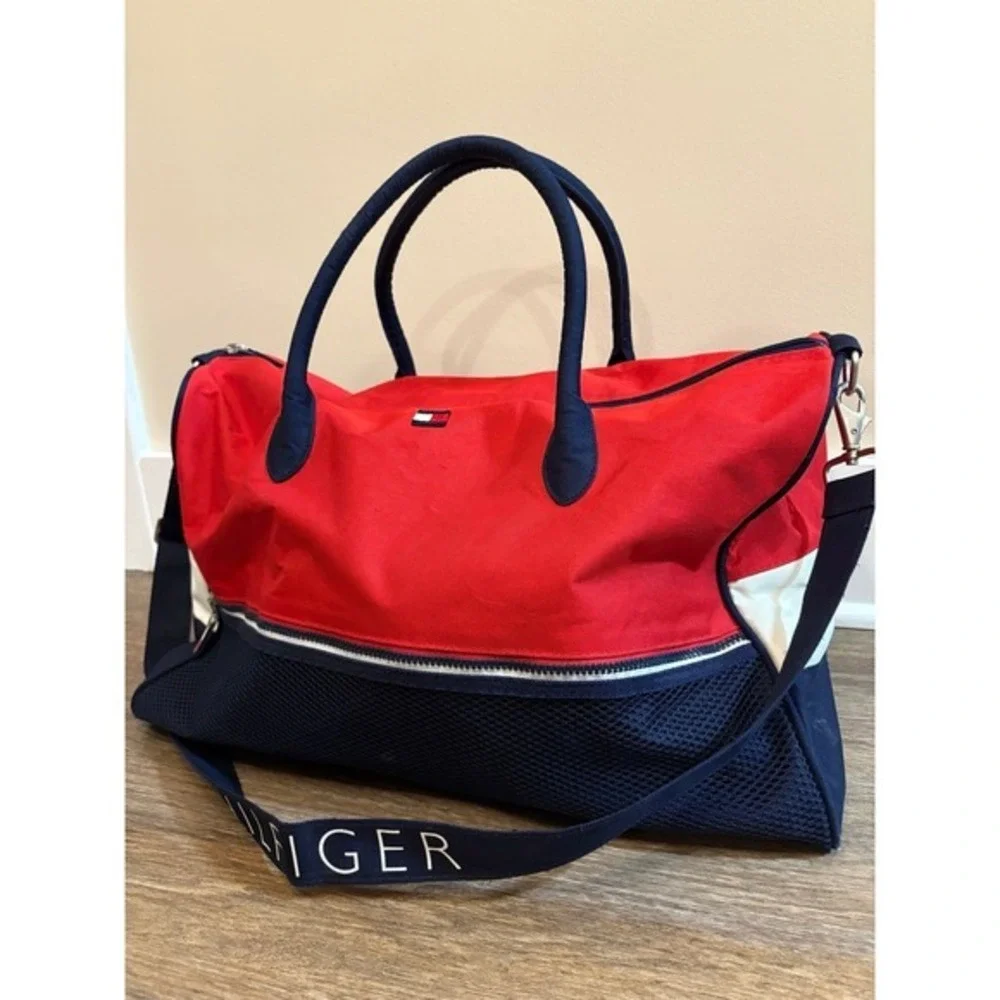 Tommy Hilfiger Men's Duffle‎ Bag Red White and Blue Tommy Strap